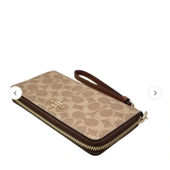 Coach Long Zip Around Wallet
In Signature Canvas - Picture 6 of 15